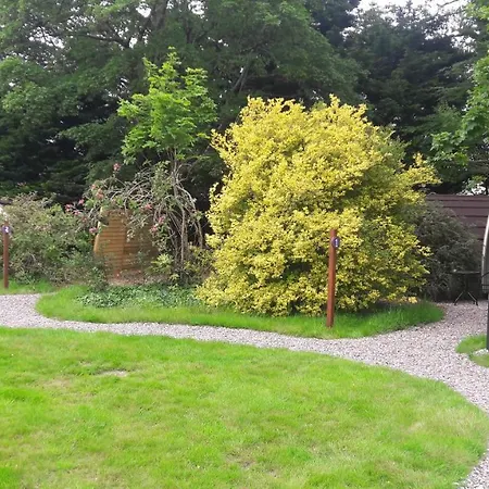 Priory Glamping Pods And Guest Campingplatz