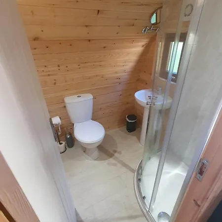 Priory Glamping Pods And Guest Campingplatz