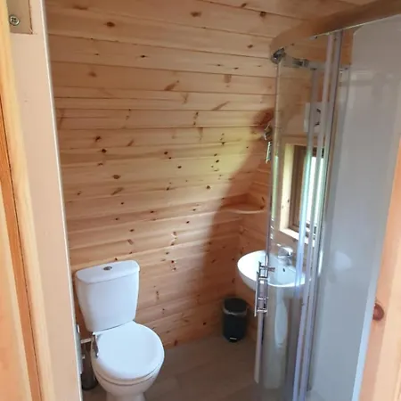 Priory Glamping Pods And Guest Campingplatz *